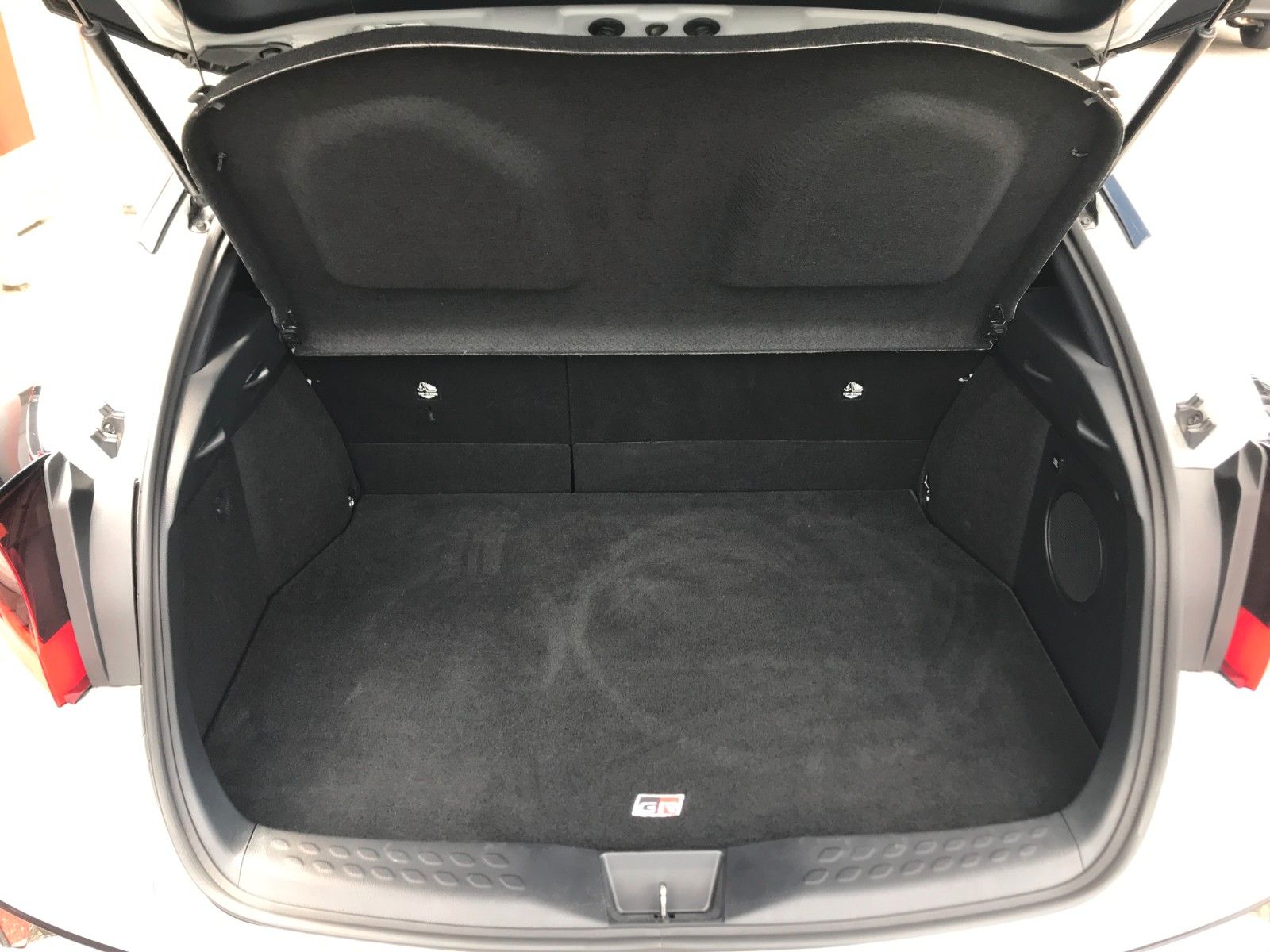 Toyota C-HR 2.0L Hybrid GR Sport - Samsaru's Car Outlet