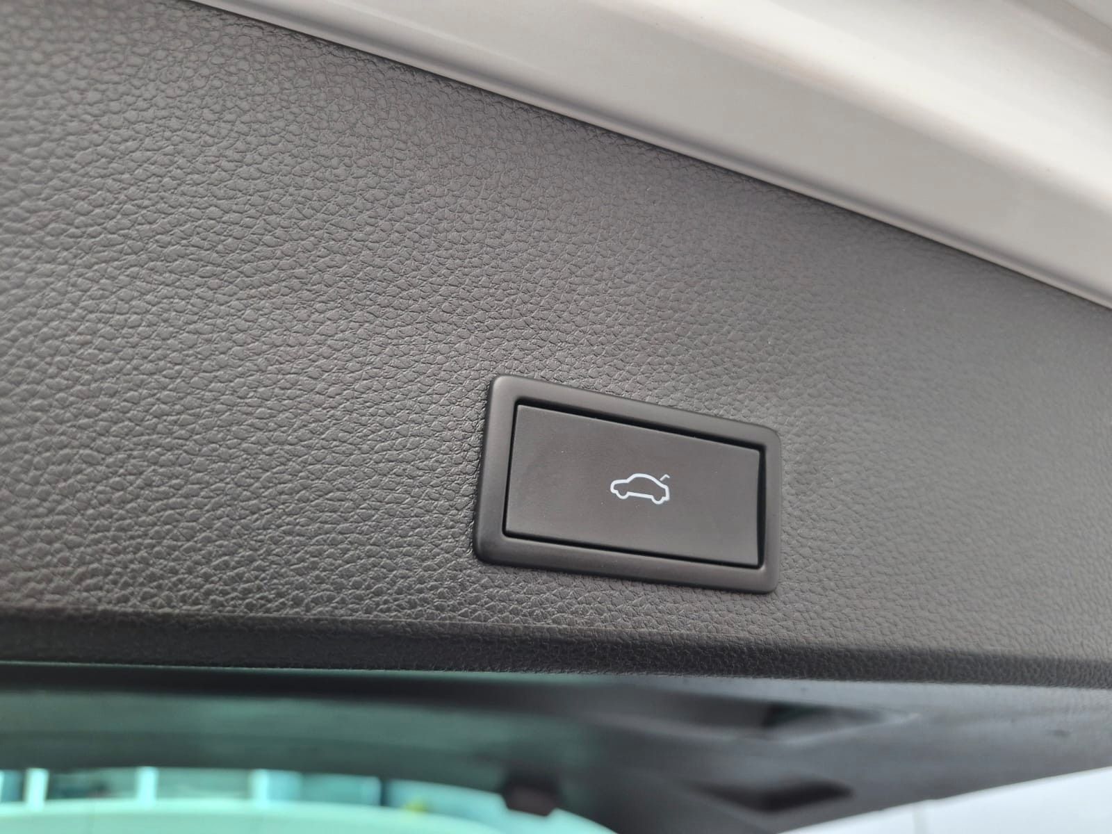 Seat Ateca FR 2.0 TDI DSG AHK Beats Kamera ACC SideA.