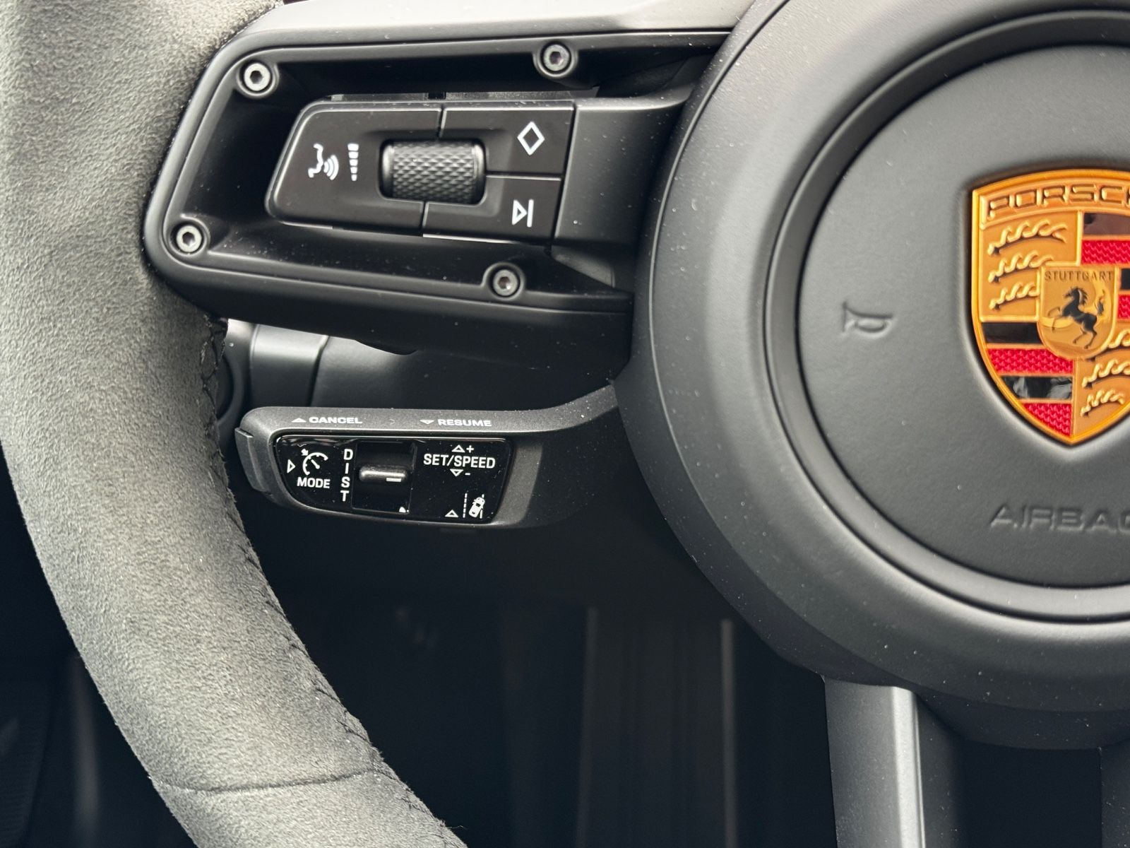Porsche 992.2 911 Carrera 4 GTS T-Hybrid*LIFT*GLASDACH*