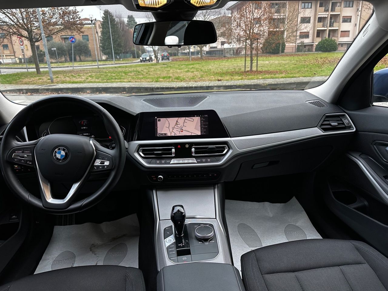 BMW 320 320d xDrive Touring Luxury - Samsaru's Car Outlet