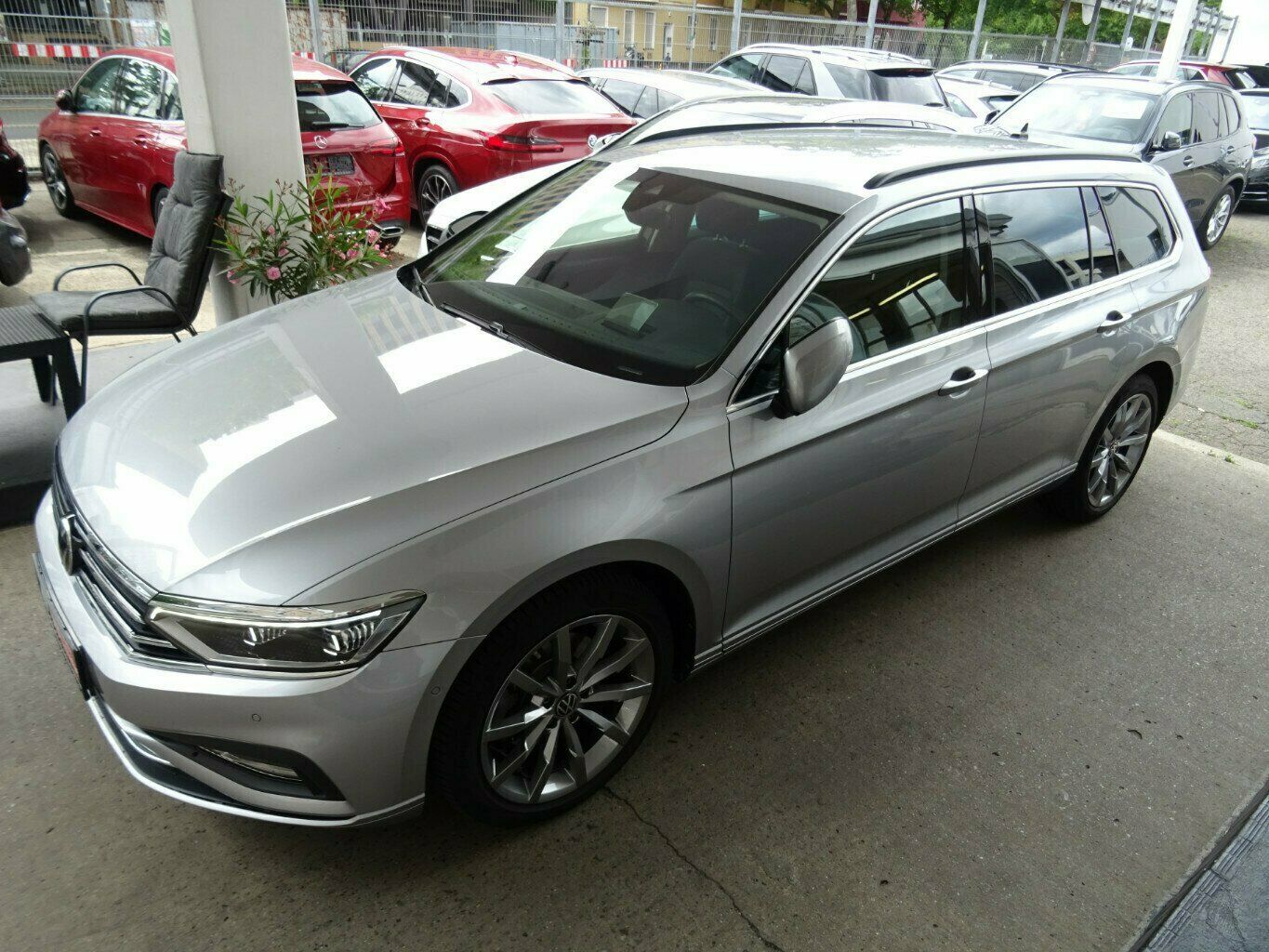 Volkswagen Passat Variant 2.0 TDI Autom - Samsaru's Car Outlet