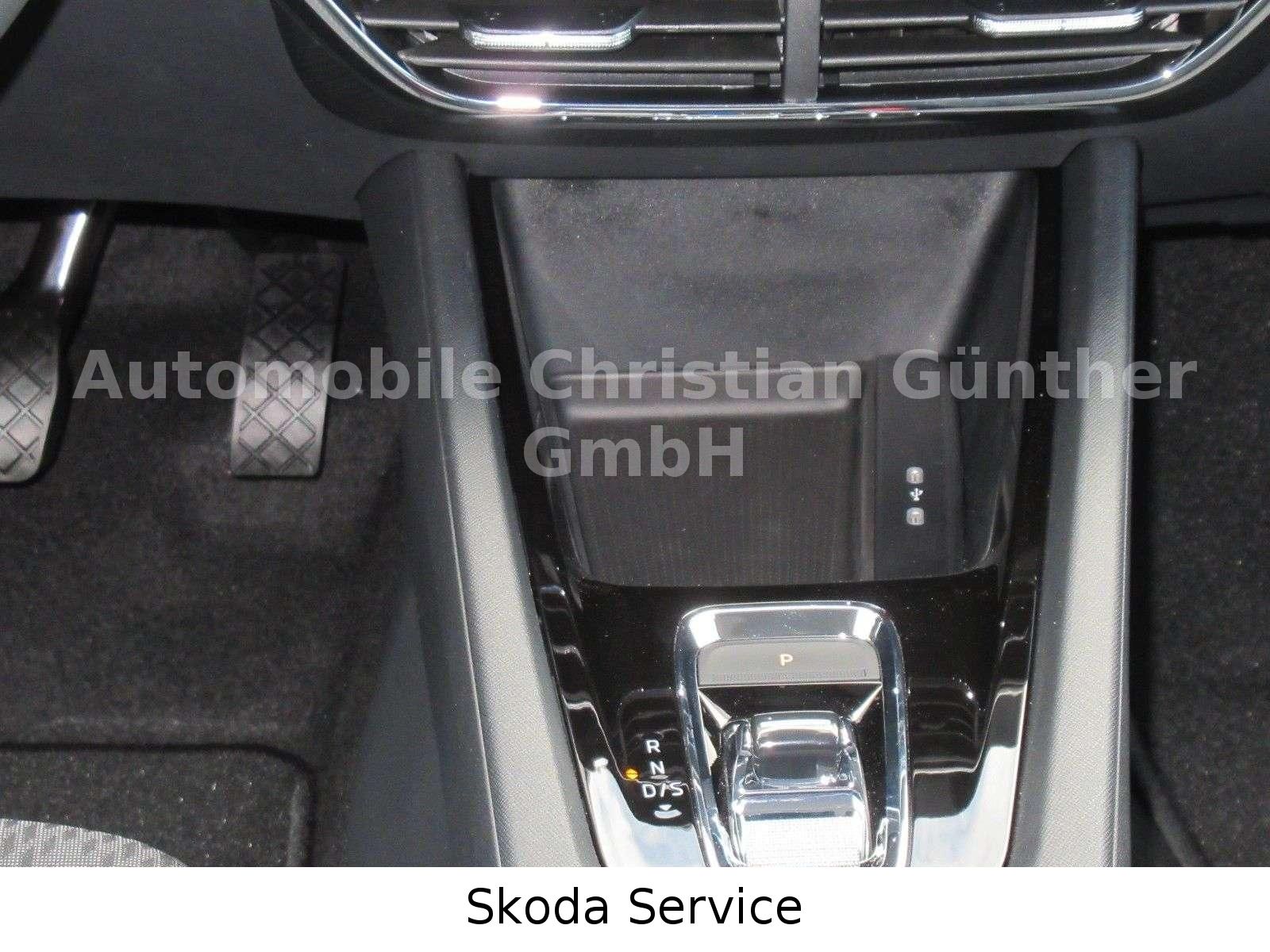 Skoda Octavia Combi Style 1.5 TSI - Samsaru's Car Outlet