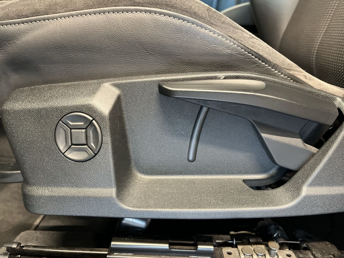 Audi Q3 Sportback 40 TFSI quattro S line - Samsaru's Car Outlet