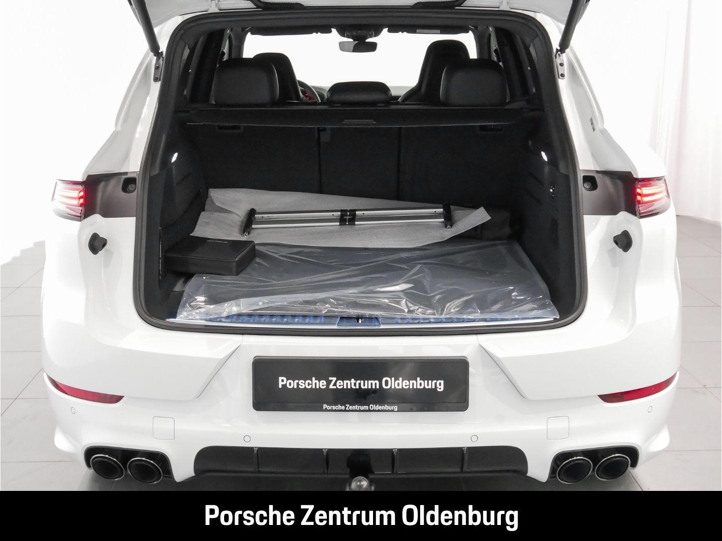Porsche Cayenne E-Hybrid InnoDrive AHK Sportabgas 18 Weg
