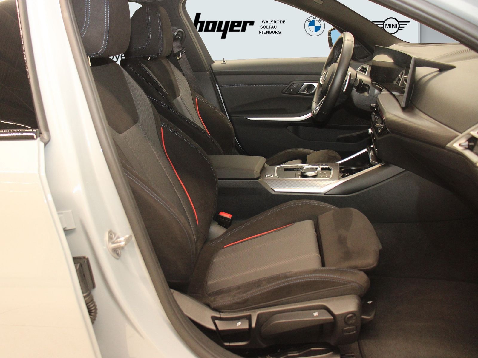 BMW 320d xDrive Touring M Sportpaket Head-Up HiFi