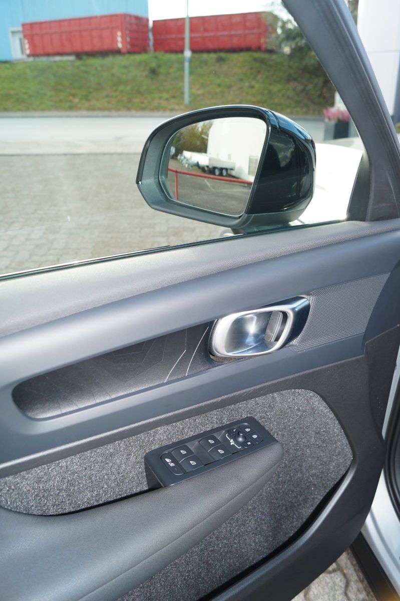 Volvo XC40 Recharge Single 2WD Plus Aut./AHK/Microtech