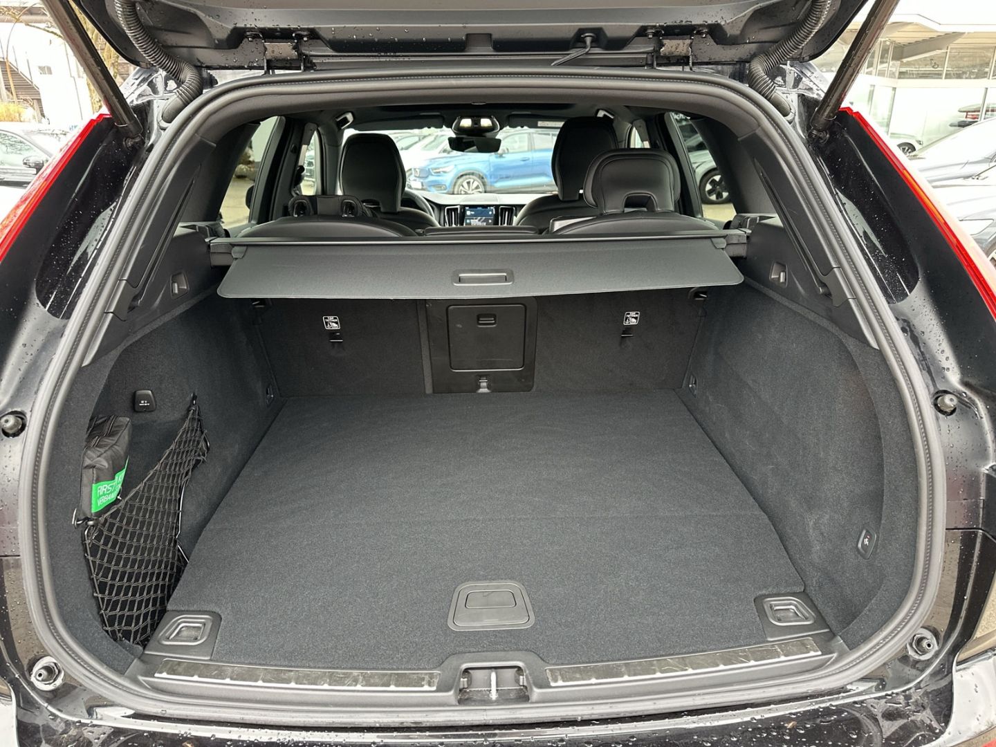 Volvo XC60 Recharge T6 Plus Black Edition AHK ACC