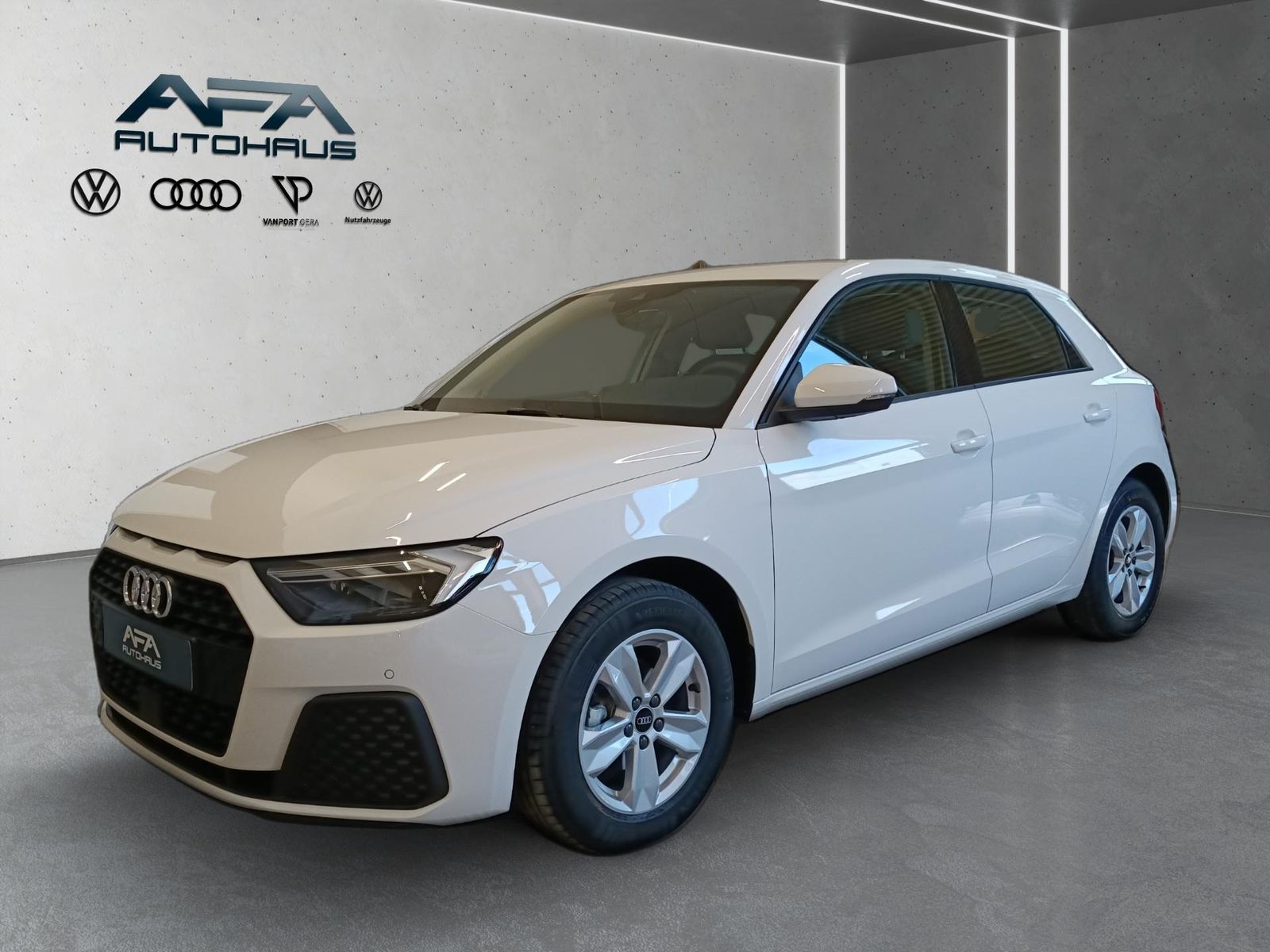 Audi A1 Sportback 1.0 TFSI S tronic LED*PDC*SHZ