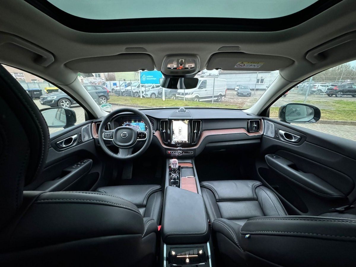 Volvo XC60 B5 AWD Ultimate Dark Luftfahrwerk Bowers &