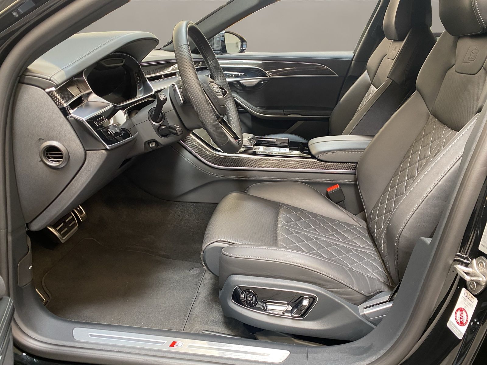 Audi A8 50 3.0 TDI quattro S-line - Samsaru's Car Outlet