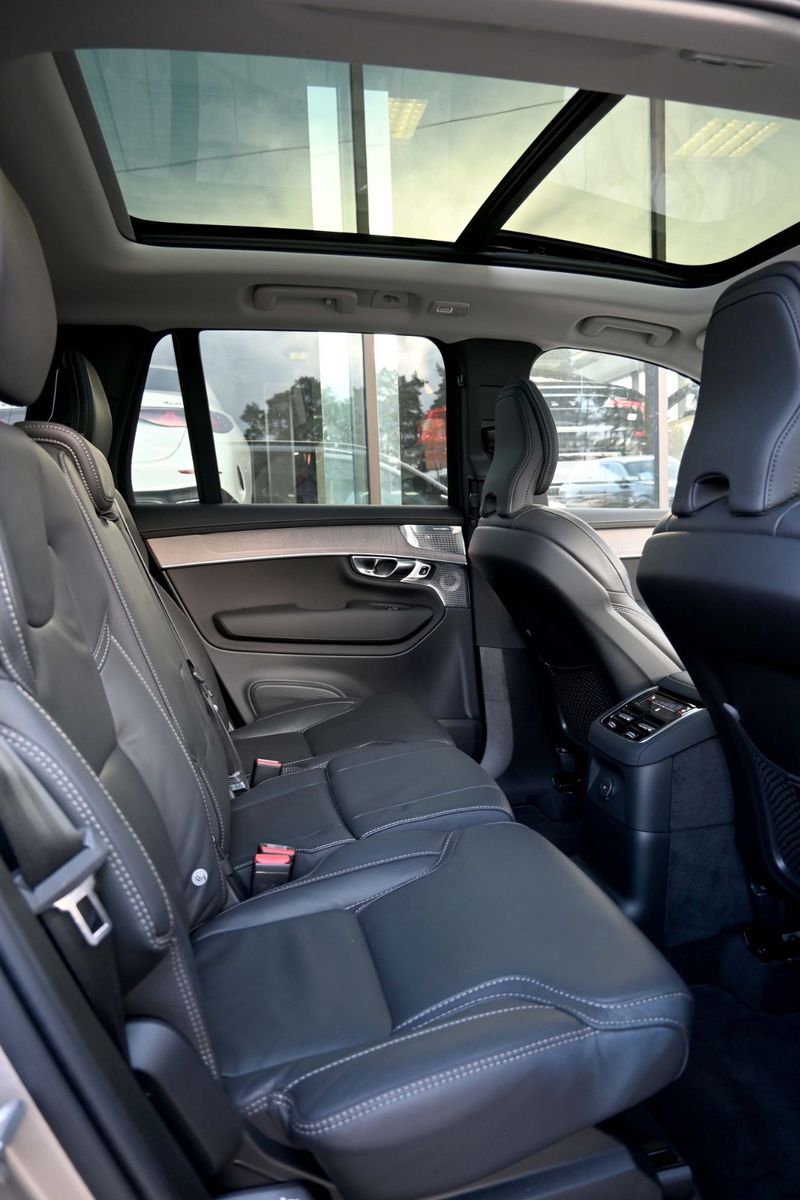 Volvo XC90 AWD T8/ B&W/ AIR/ LUXURY/ 360C/ DARK/FULL
