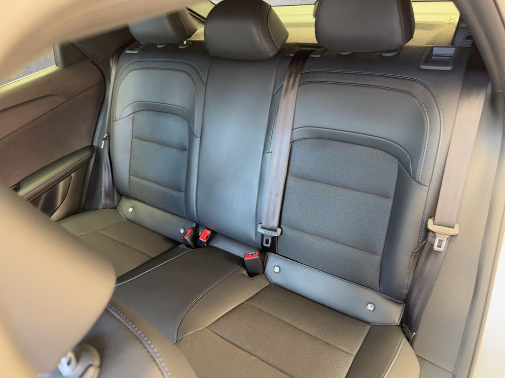 MG4 Luxury 64 kWh PDC SHZ KAMERA W-LAN LED 360°