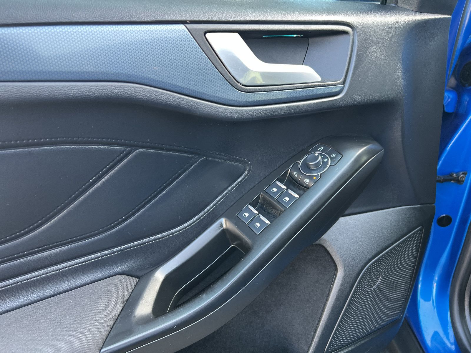 Ford Focus T 1.5 EB Active X Matrix HUD Wint-Pk Ass2