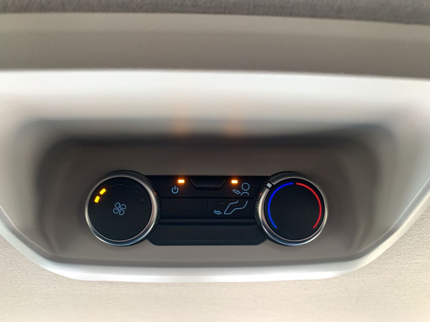 Ford Transit Custom Kombi 320 L1 FWD Trend Navi LED A