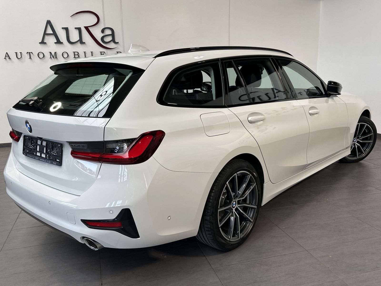 BMW 320d Touring Sport-Line - Samsaru's Car Outlet