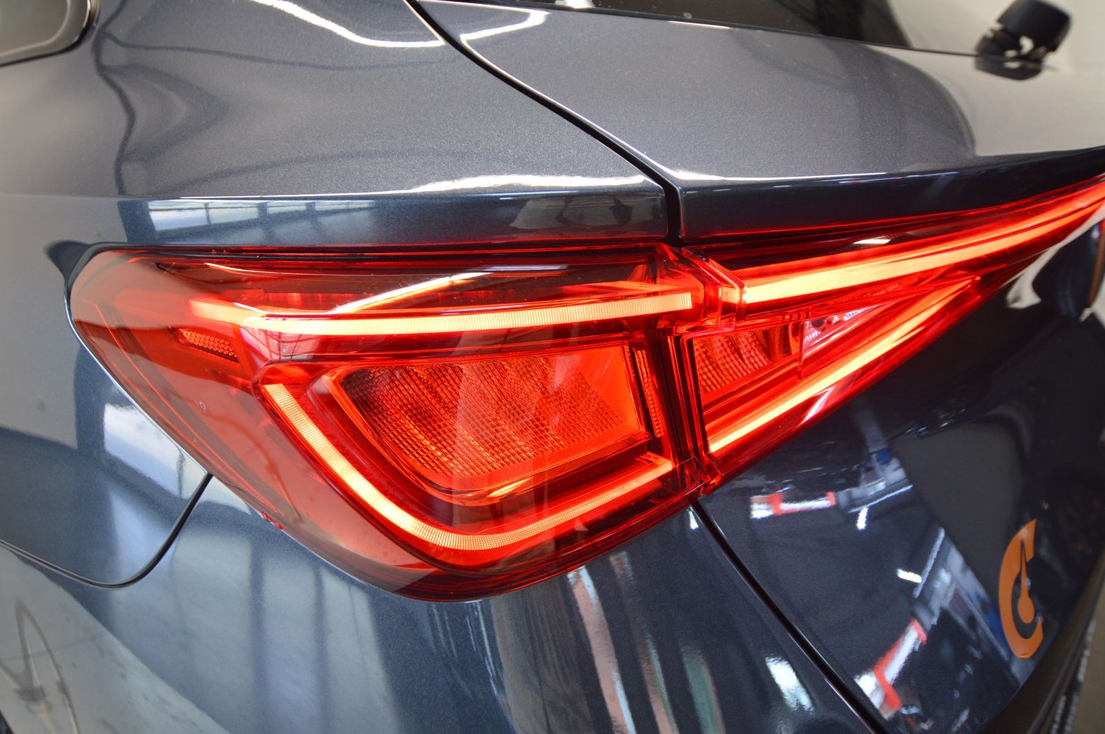 Cupra Leon Sportstourer 1.4 e-HYBRID VZ - Samsaru's Car Outlet