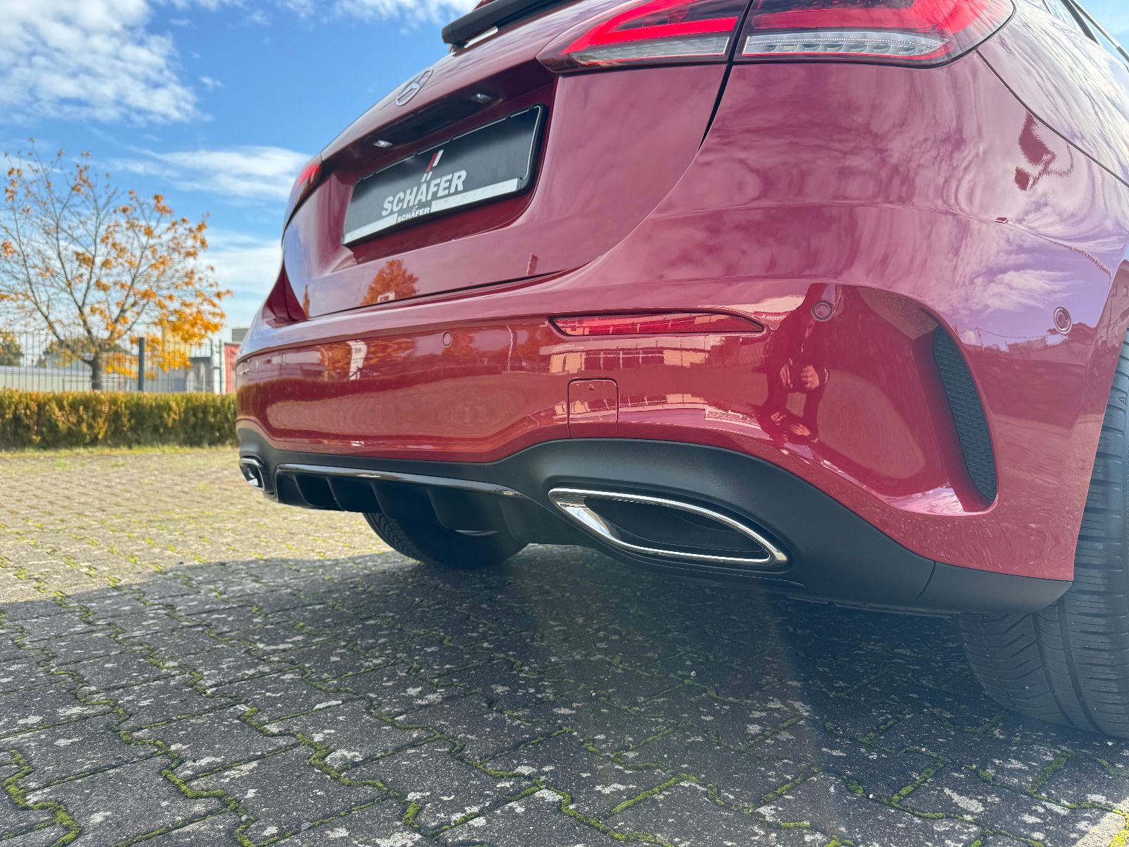 Mercedes-Benz A -Klasse 200 AMG-Line - Samsaru's Car Outlet