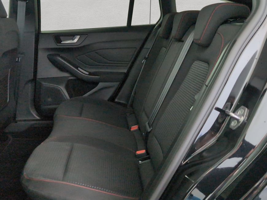 Ford Focus Turnier 1.0 EcoBoost Hybrid Aut. ST-LINE X