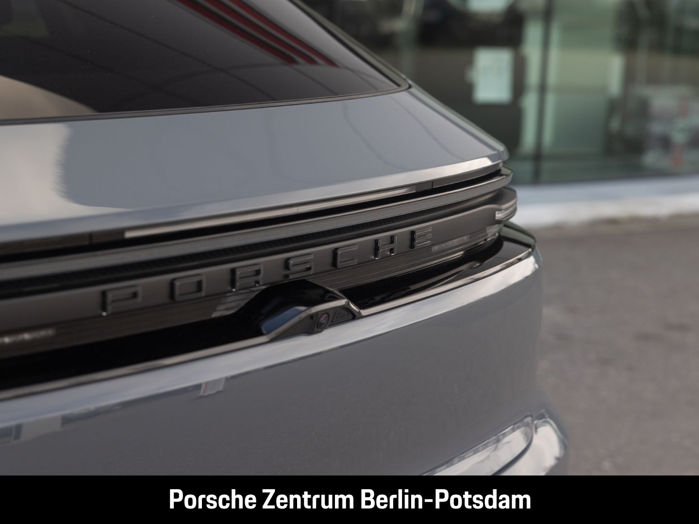 Porsche Macan 4S Burmester Panoramadach Luftfederung