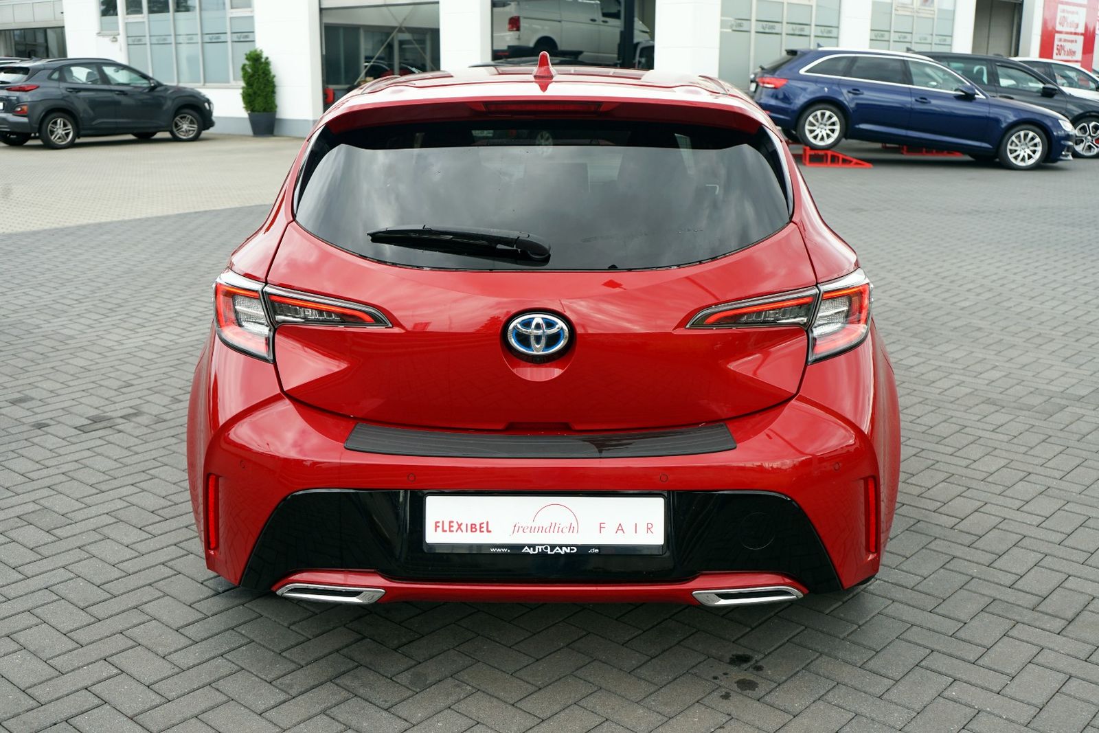 Toyota Corolla 2.0 Hybrid Business Edition - Samsaru's Car Outlet