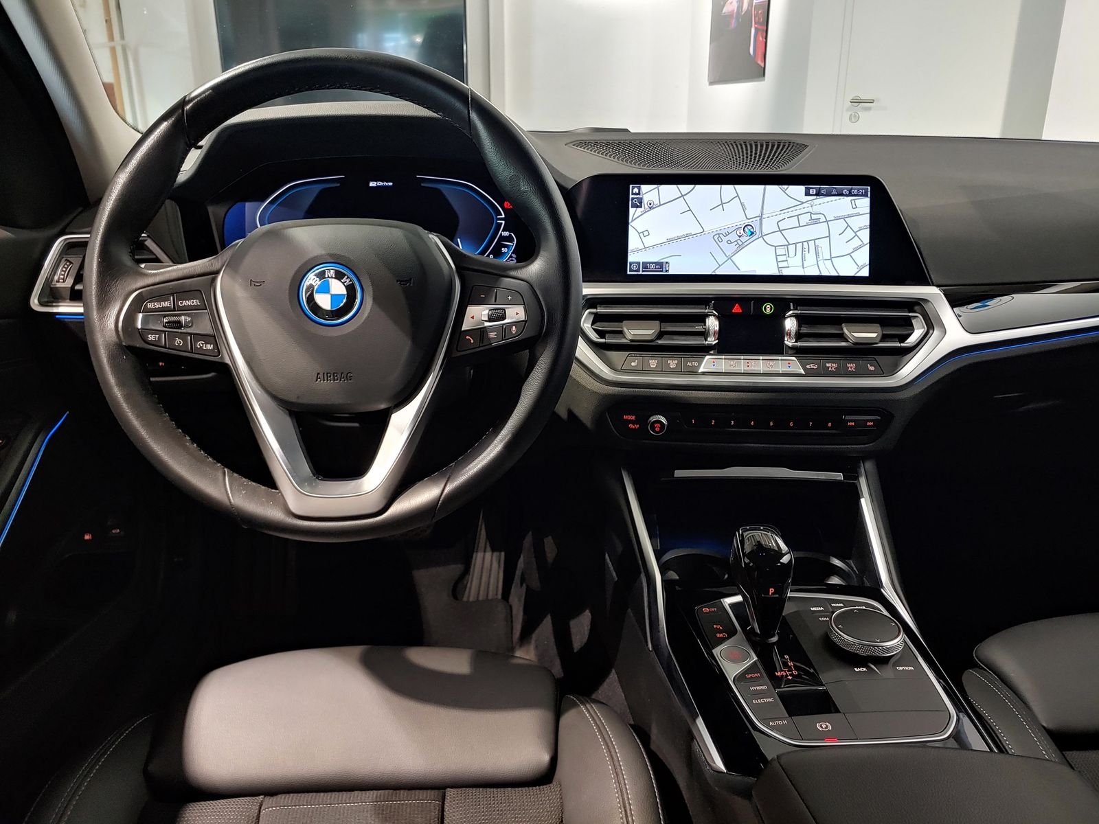 BMW 320e Sport Line - Samsaru's Car Outlet
