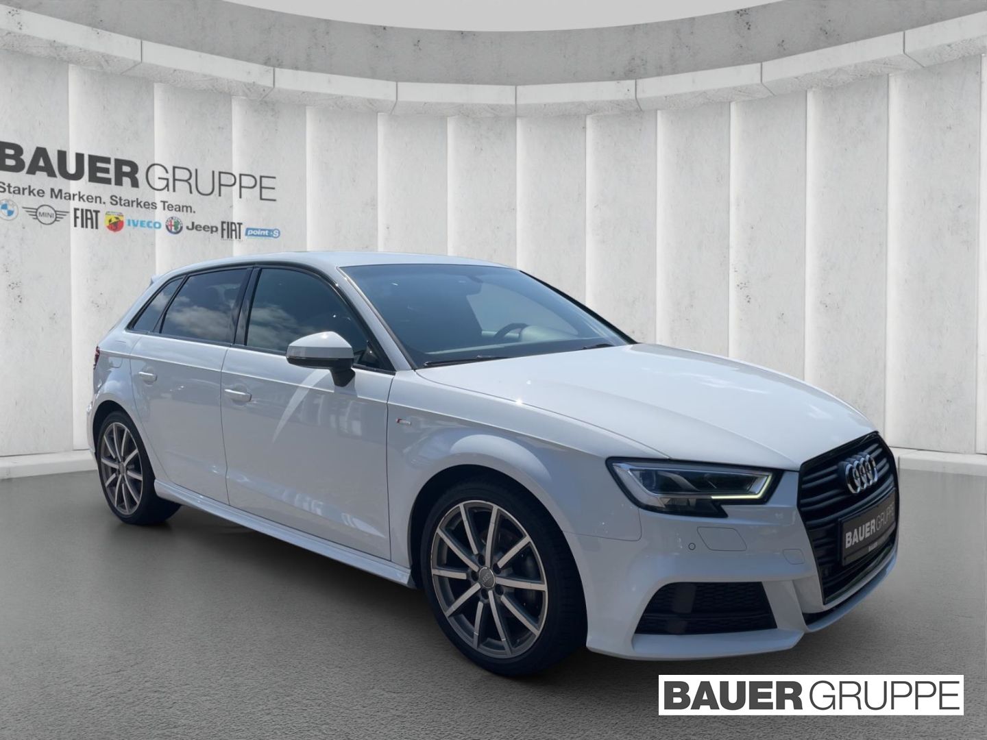 Audi A3 Sportback 35 TFSI S line - Samsaru's Car Outlet