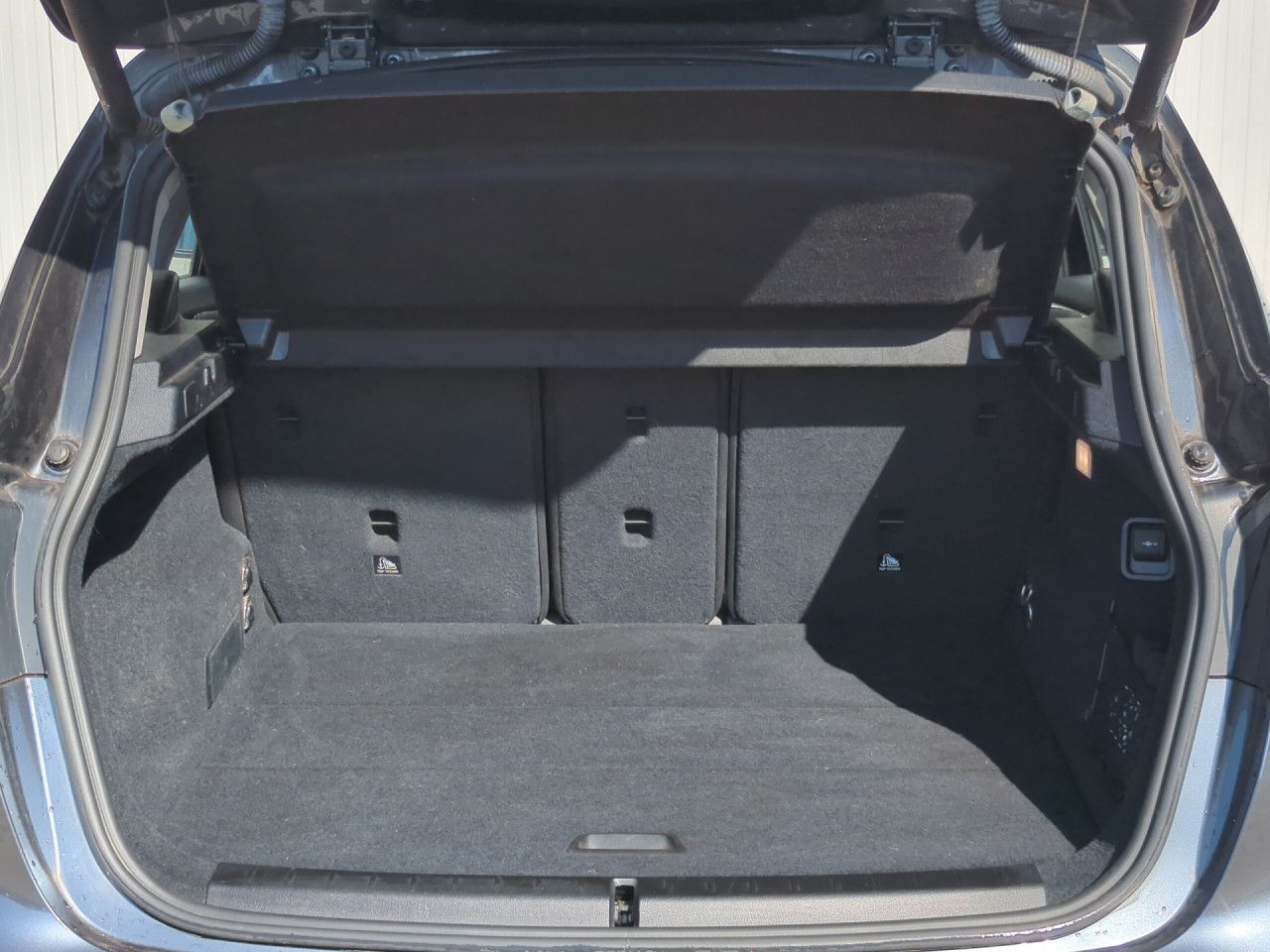 BMW 218i Active Tourer Sport Line - Samsaru's Car Outlet