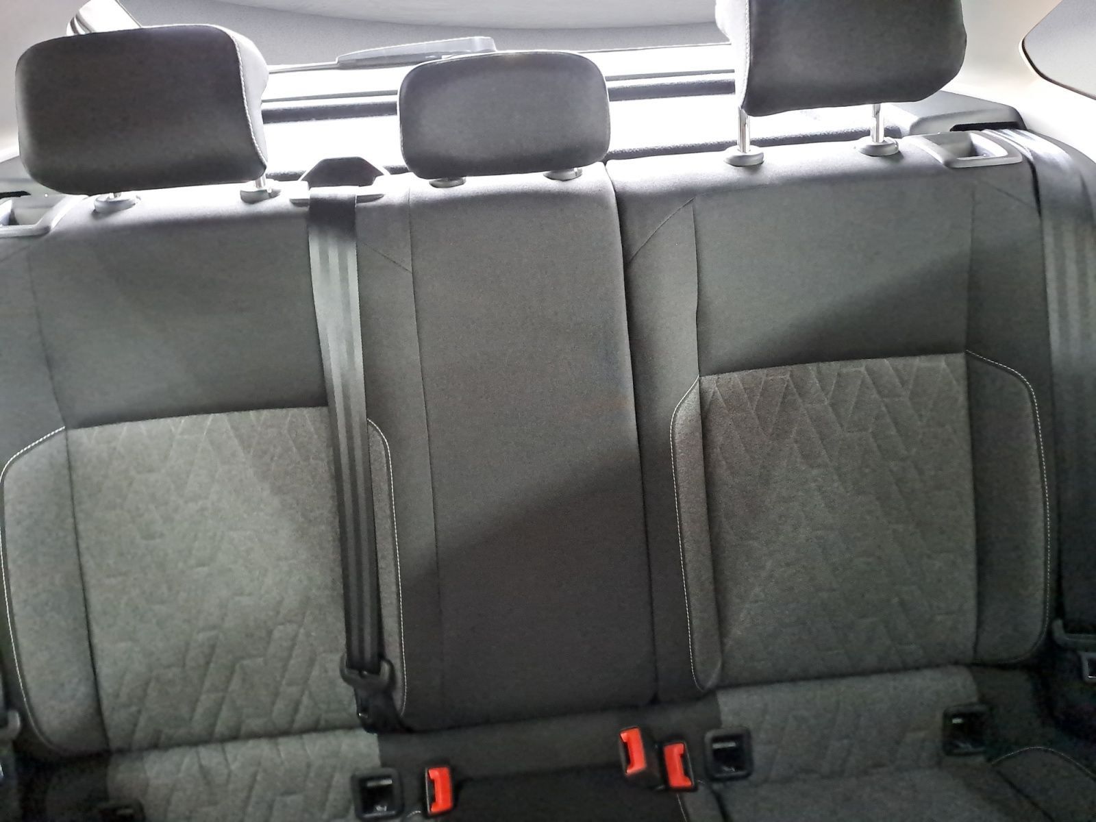 Volkswagen Taigo 1.0 TSI Move - Samsaru's Car Outlet