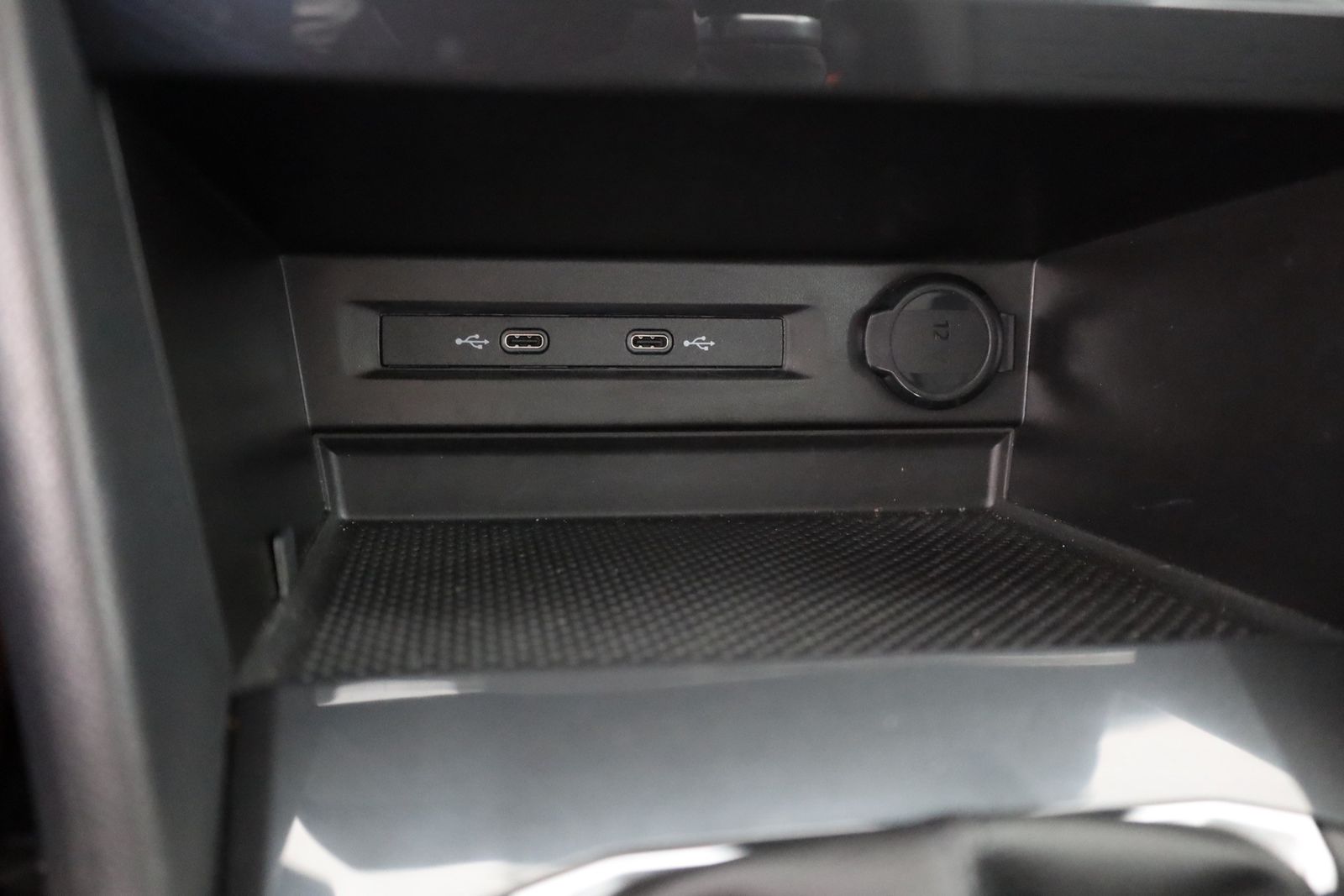 Volkswagen Tiguan 1.5 TSI Life - Samsaru's Car Outlet