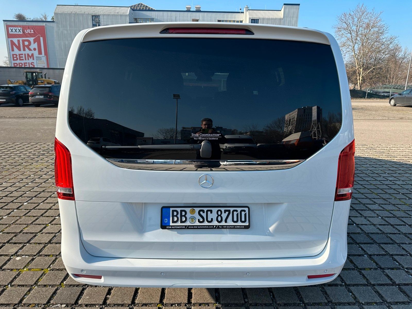 Mercedes-Benz V 220 d - Samsaru's Car Outlet