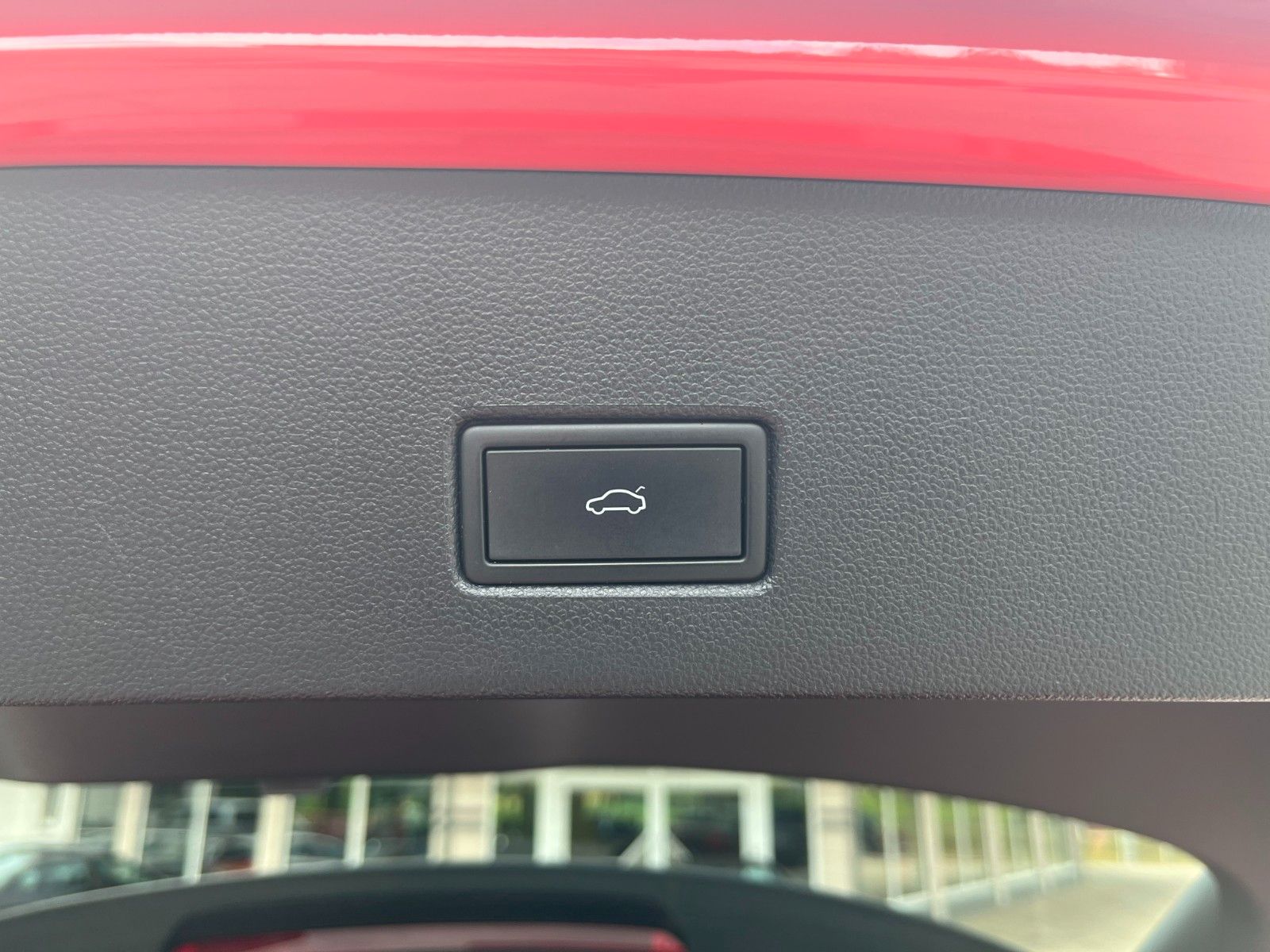 Volkswagen T-Roc 1.5 TSI DSG UNITED - Samsaru's Car Outlet