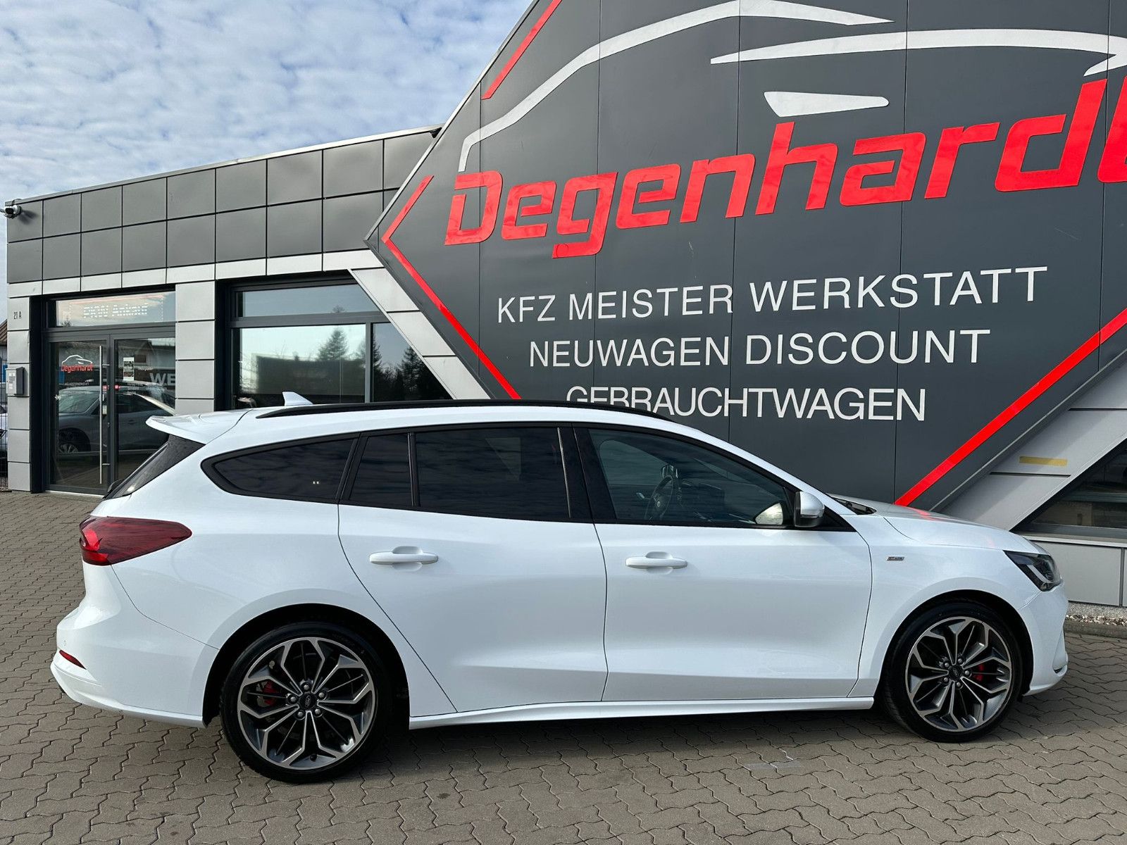 Ford Focus 1.5 Turnier ST-Line X LED ACC NAV KAM AHK