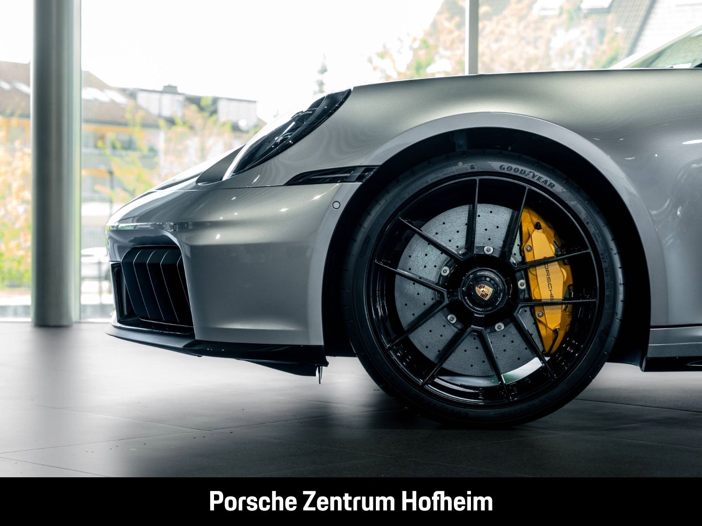 Porsche 992 911 Targa 4 GTS InnoDrive Abstandstempomat