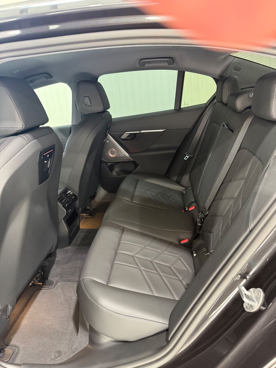 BMW 520i Limousine, Head-UP, Bowers&Wilkins, 1 Hand