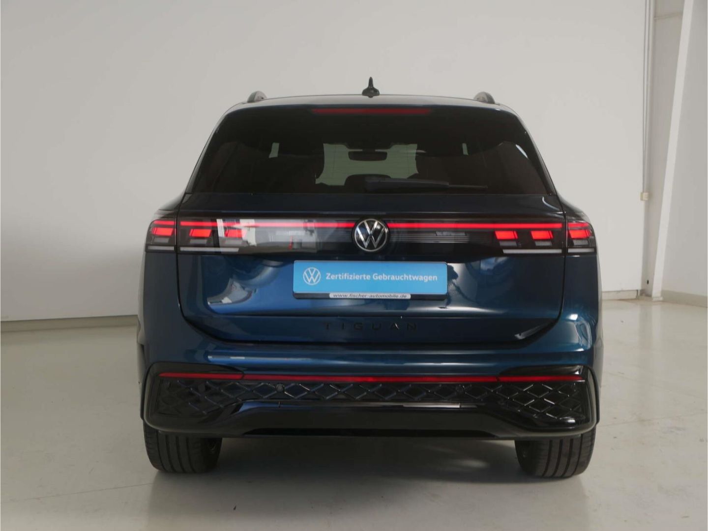 Volkswagen Tiguan 1.5 eHybrid R-Line Black Style PANO/AHK