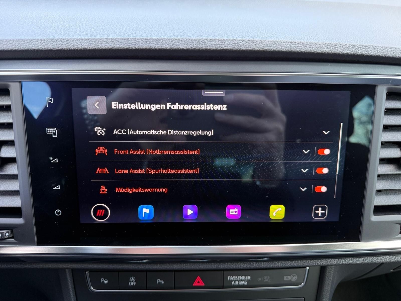 Seat Ateca 1.5 TSI ACT DSG NAVI AHK ACC LED Kamera