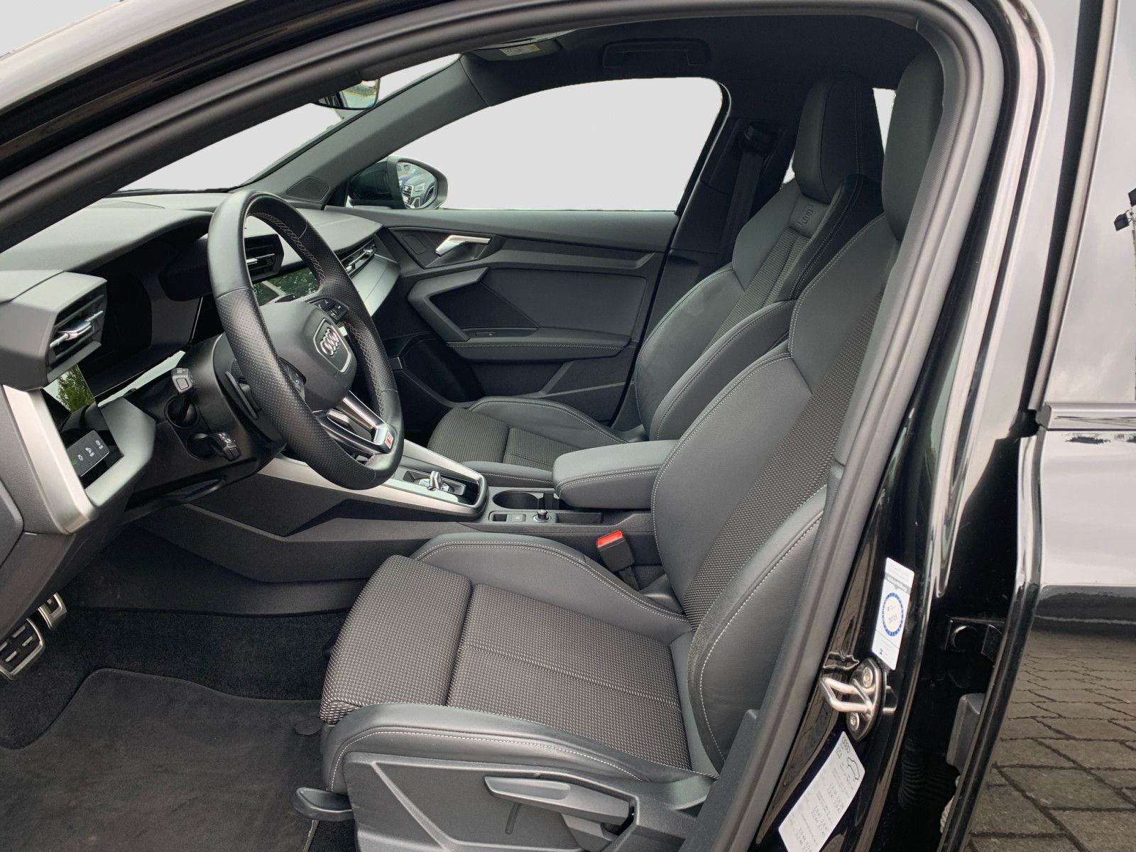 Audi A3 Sportback 45 TFSIe S tronic S line B&O LED Ca