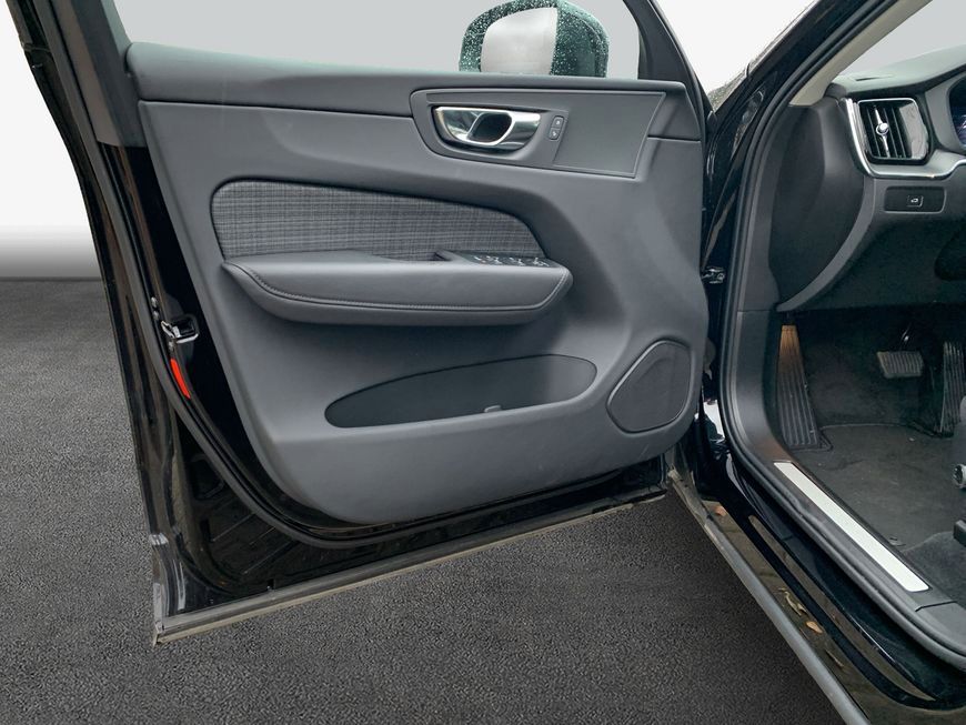 Volvo XC60 B5 B AWD Core