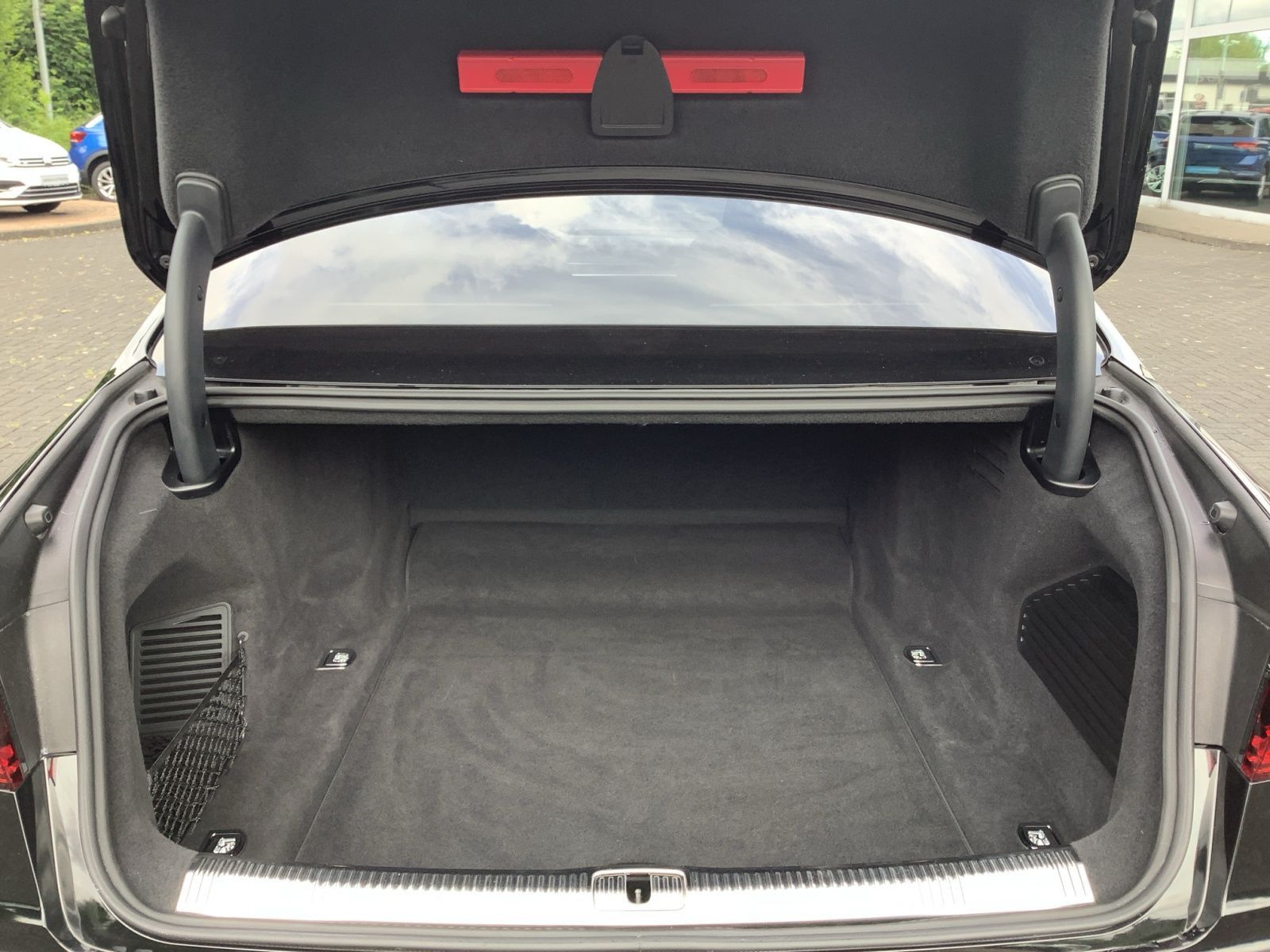 Audi A8 60TDI quattro - Samsaru's Car Outlet