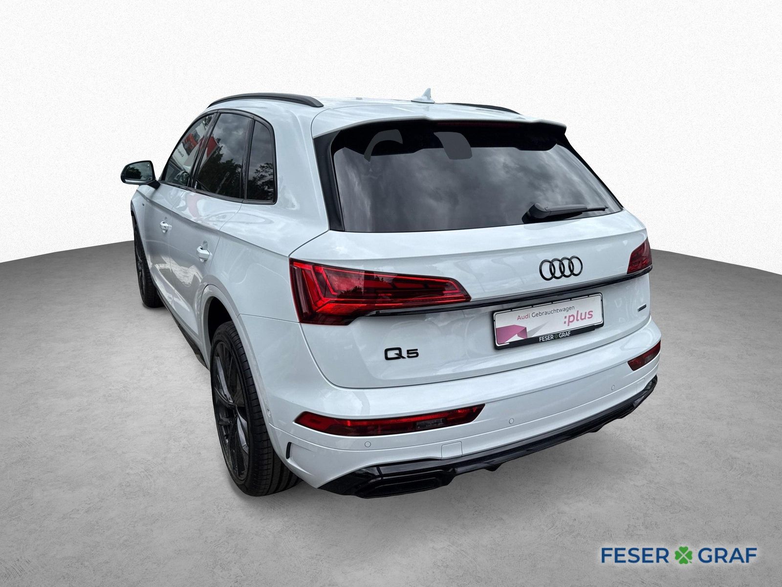 Audi Q5 40 TDI quattro S line - Samsaru's Car Outlet