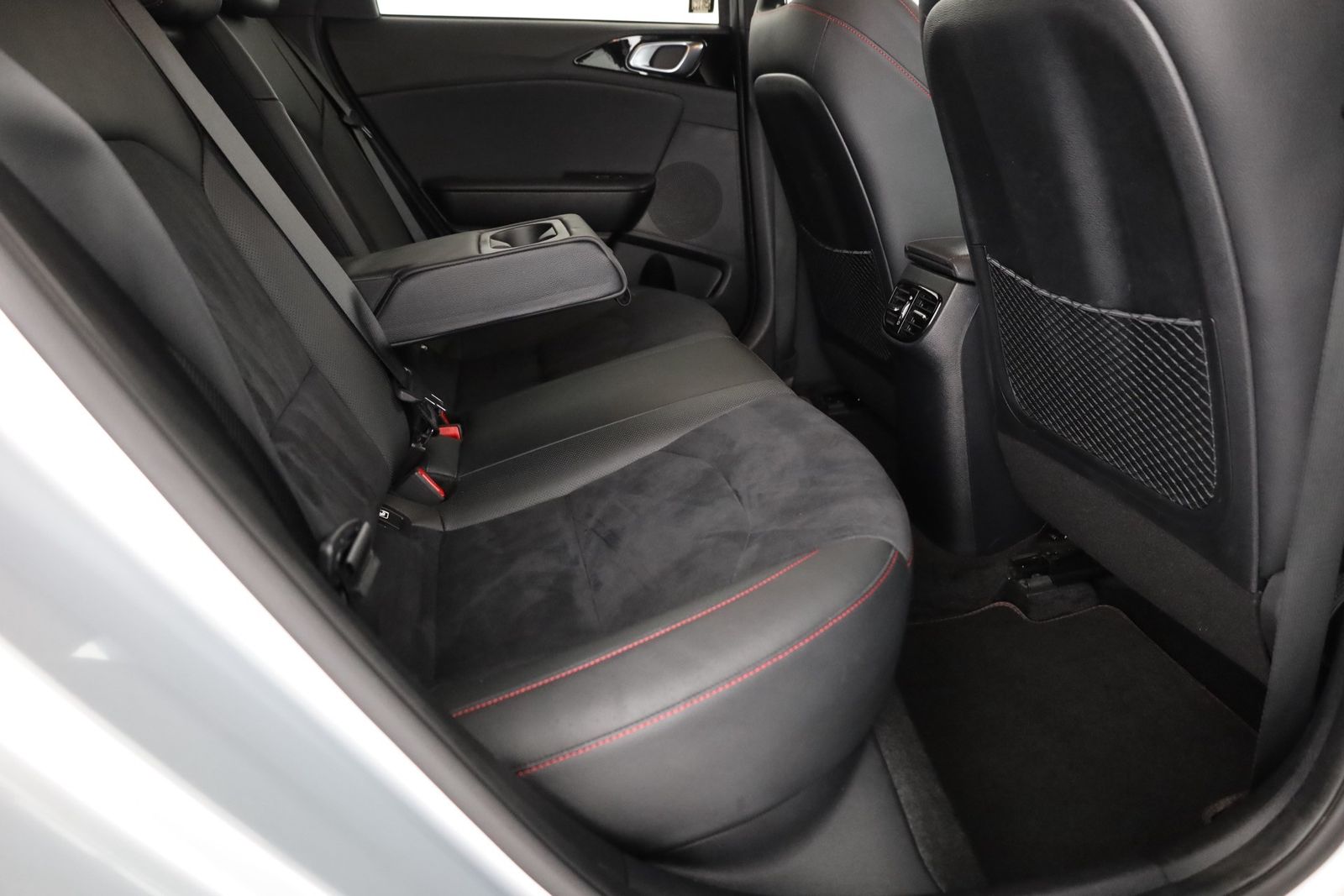 Kia ProCeed 1.6 T-GDI GT - Samsaru's Car Outlet