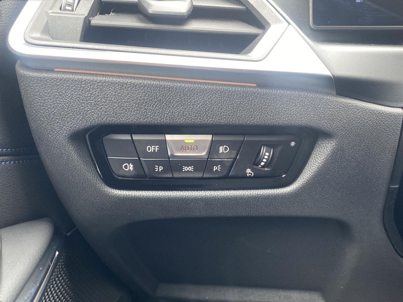 BMW 320 d xD M Sport - Samsaru's Car Outlet