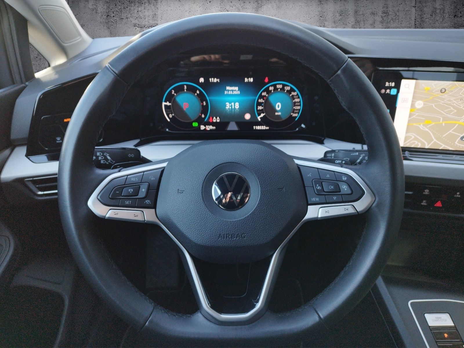 Volkswagen Golf VIII Variant Life 2.0 TDI DSG - Samsaru's Car Outlet