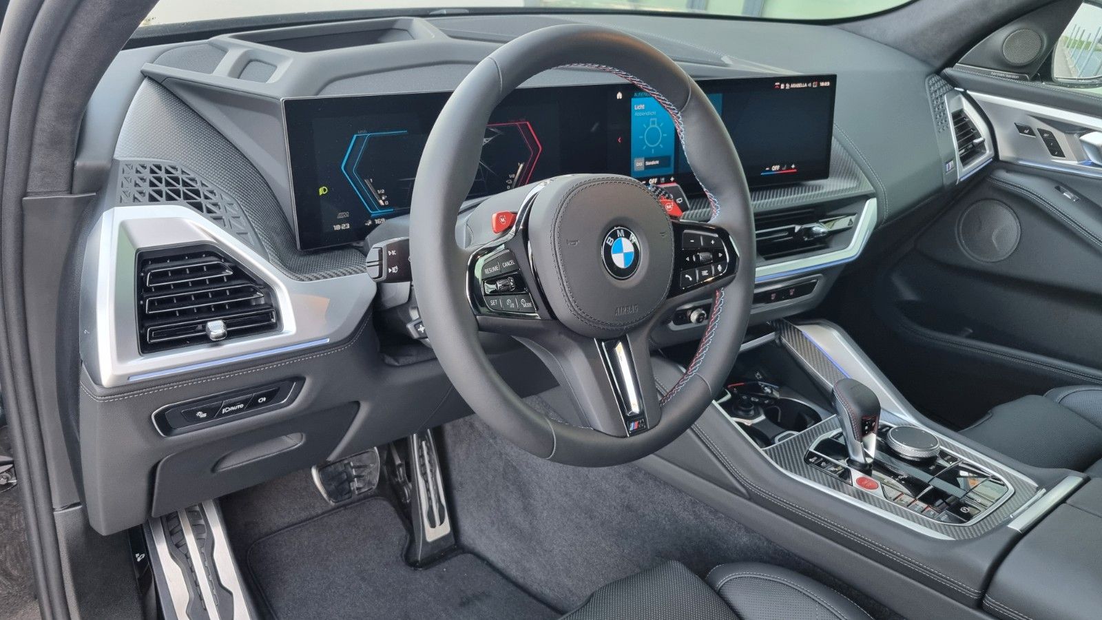 BMW XM 4.4i V8 LNP 190€ 8 Fach Bereift
