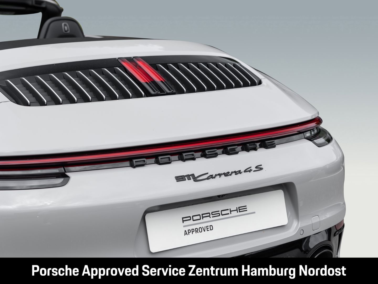 Porsche 992 (911) Carrera 4S Cabriolet Sportabgas BOSE