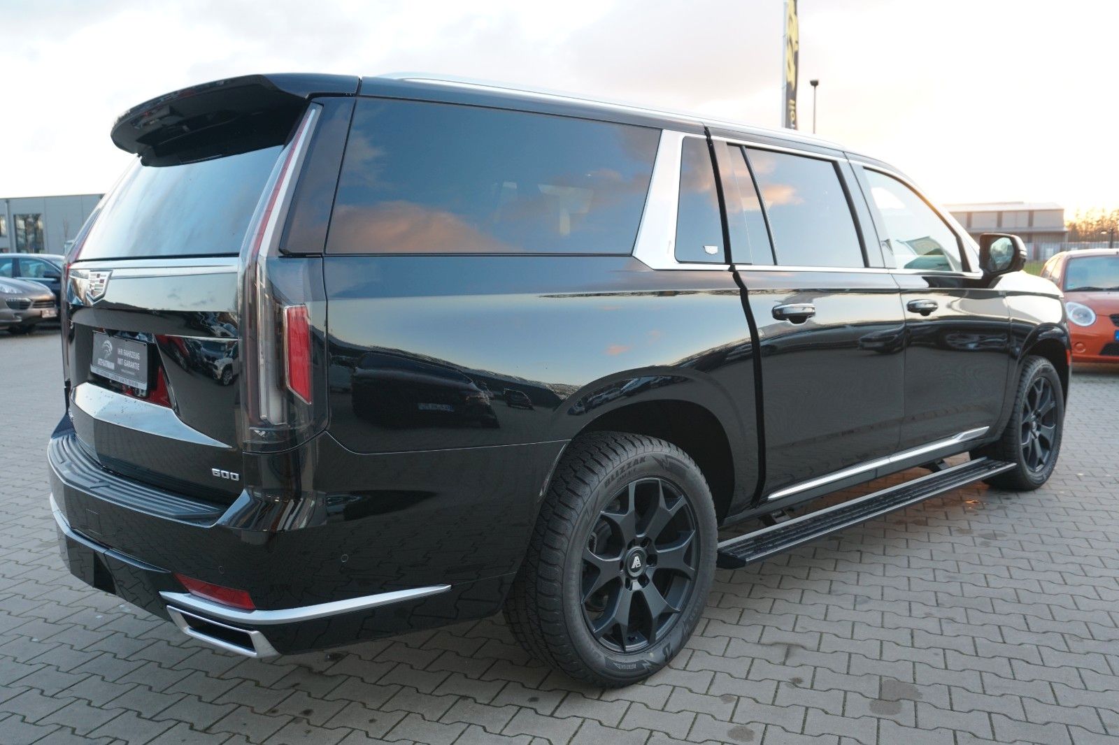 Cadillac Escalade Platinum ESV 6.2l V8 7-Si*LED*HUD*MWST