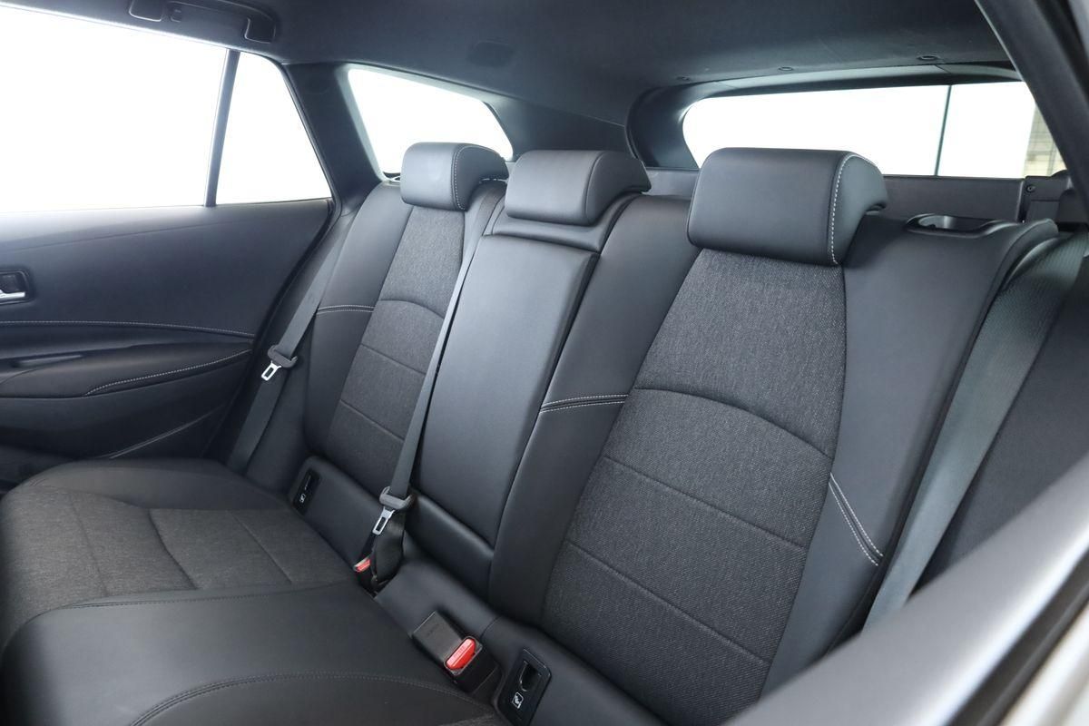 Toyota Corolla Touring Sports 2.0 CVT Team D Navi Kam