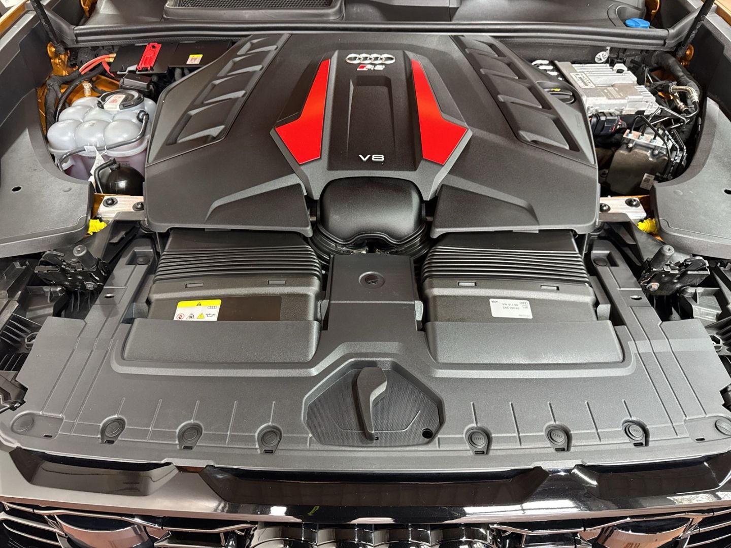 Audi RSQ8 qu tiptro 360°+AHK+HuD+Keramik+Pano+Sthz