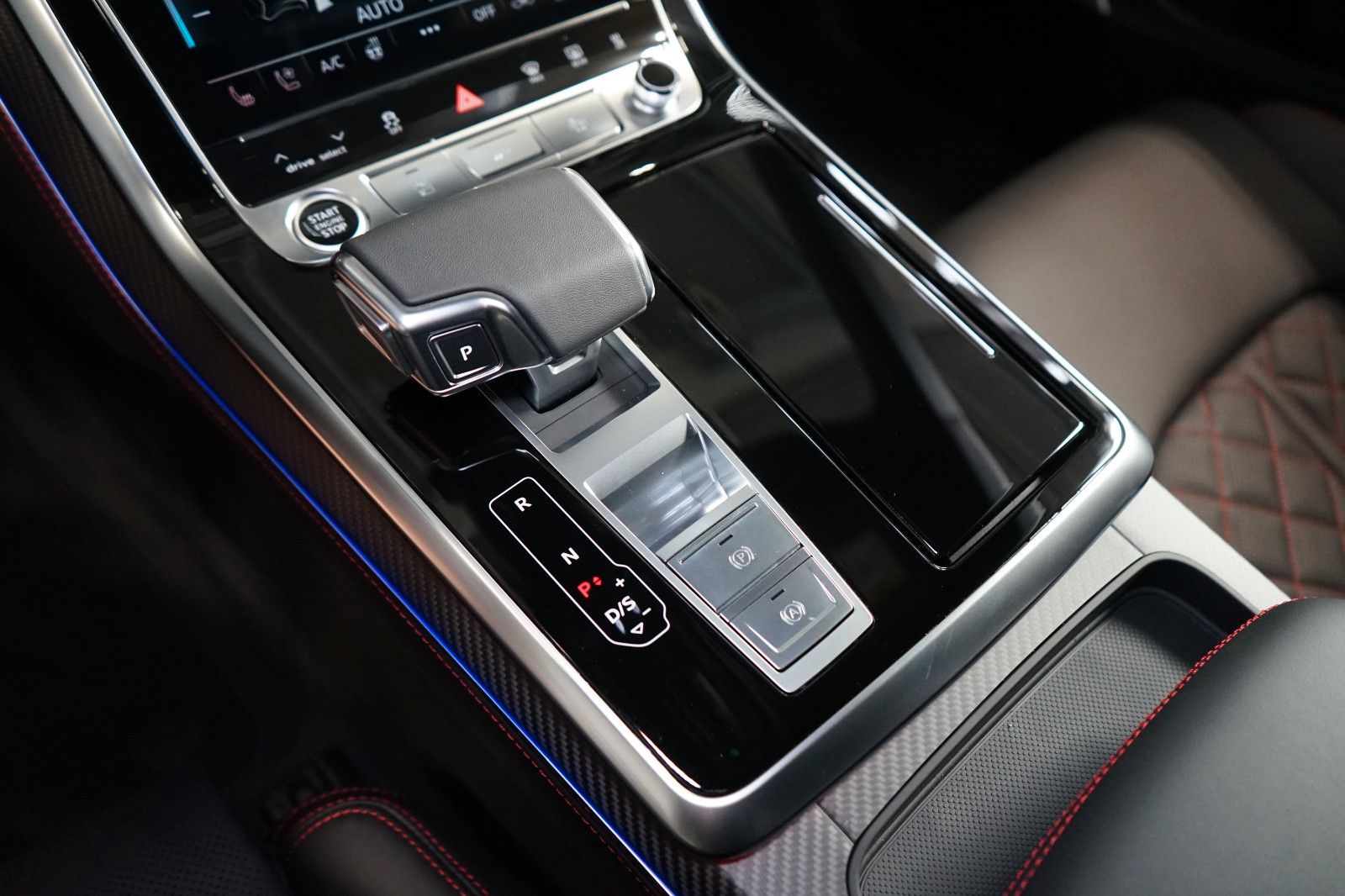 Audi Q8 50 TDI S-LINE - Samsaru's Car Outlet