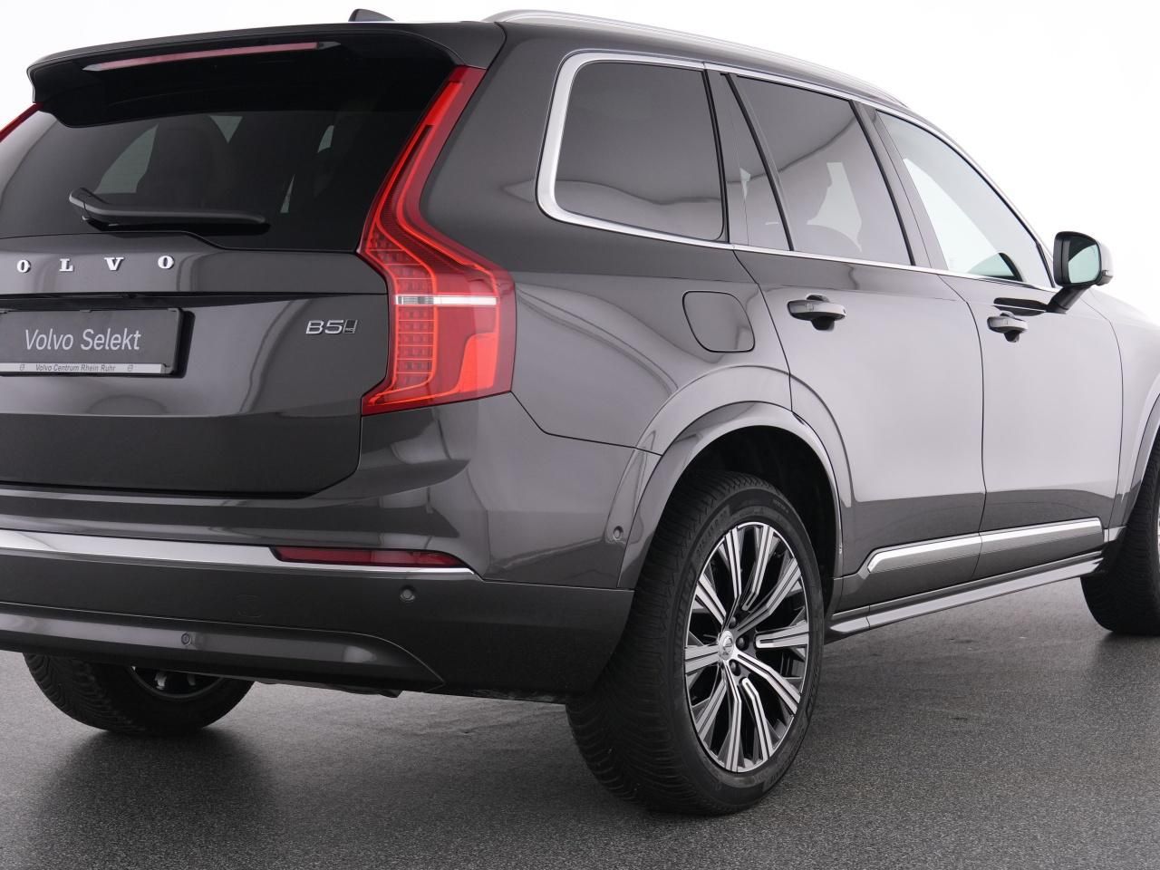 Volvo XC90 B5 AWD UltimateBright+AHK+360°+MASSAGE+LM